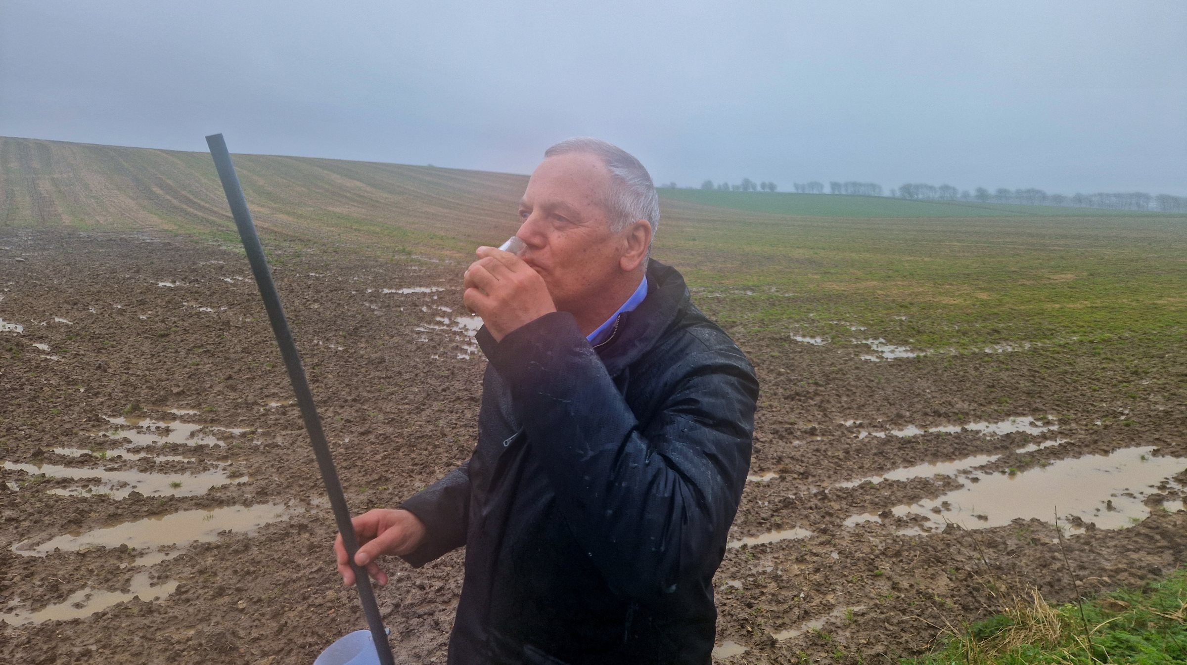 Ingvardt Drikker Af Dr nvandet Fra Sine 550 Hektar Jeg Sender Helt ingvardt-drikker-af-dr-nvandet-fra-sine-550-hektar-jeg-sender-helt