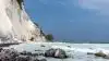 Erosionen ved Møns Klint er meget stor, og det har medført, at der de seneste år er dukket nye øer op nord for Møn. Foto: Colourbox
