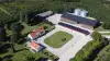 Hømgaarden udenfor Ringsted har næsten 400 hektar god landbrugsjord, men også skovareal, som det fremgår af billedet. Nu er ejendommen blevet solgt. Foto: Nybolig Landbrug Berg Risager