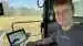 Laurids Hansen (19) lægger ikke skjul på, at han bestrider et af sine drømmejobs, mens han styrer den spritnye Claas Lexion 8800 TT gennem Søren Michaelsens havremark. Fotos: Anne Wolfenberg