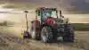 Case IH Farmall A-serien er blevet opdateret med ny 110 hk-model, højere hydraulikydelse og øget komfort. Traktoren på billedet er udstyret med frontlift og front-PTO og arbejder her i stubmark i aftensolens skær. Pressefoto