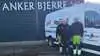 Anker Bjerre A/S og Super Dæk Service har indgået et samarbejde til gavn for landmænd, maskinstationer og entreprenører. Fra venstre er det Torkild Toftdal, Super Dæk Service-montør, Søren Romby, Anker Bjerre, og Lars Barfoed, Super Dæk Service-montør. Foto: Anker Bjerre