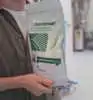 Hos Nordic Microbes fremstilles blandt andet den biologiske frøbehandling, SeedSpeed, der er et naturligt alternativt til kemisk bejdse og ifølge virksomheden fremmer planternes fremspiring og rodstørrelse. En pose svarer til otte ton såsæd, hvilket igen svarer til, hvad der skal benyttes på cirka 50 hektar.