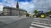 Målet er nået - præcis da talerne går i gang på Christiansborg Slotsplads.