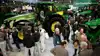 Semler Agro tager nye traktorer og sprøjter på Agromek 2026, hvor der også bliver fokus på automatik til John Deeres høstmaskiner. Her ses en John Deere 8R på virksomhedens udstillingsstand i 2024. Foto: MCH/Lars Møller.