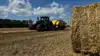 Med det nye program fra FarmBackup ser presserføreren det med det samme, når driftslederen giver en mark statussen »klar til presning«. På den måde kan maskinføreren selv planlægge sin rute mellem opgaverne. Arkivfoto: Kasper Stougård 