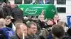 Der blev spist pølser og drukket en masse kaffe ved Samson Agriolize’ store julemarked i Viborg. Det opvarmede værksted var ryddet og gav plads til at 120 gæster kunne spise ad gangen.