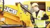 Trods coronasituationen har servicemontørerne hos Nicolaisen & Larsen travlt. Det hele begyndte i 1975, hvor Nicolaisen & Larsen fik import og forhandling af JCB-maskiner i Danmark. Kunderne betjenes fra tre afdelinger beliggende i Ulfborg, Vissenbjerg og Benløse, som alle har et fuldt udstyret værksted til klargøring af nye maskiner samt til de maskinreparationer, der ikke kan udføres ude hos kunderne.