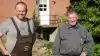 René Jørgensen fra Højfyns Smeden i Vissenbjerg (th) har installeret to varmepumper af mærket Vaillant hos svineproducent Ulrich Rasmussen, Gl. Allestedgaard ved Broby (tv).