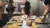 Klar til konkurrence. Lørdag den 7. november kan alle følge med på skærmen, når et hold af professionelle dommere afgør hvilke mejeriprodukter, der skal have årets Gourmetpriser. (Arkivfoto fra Cheese Copenhagen 2019: Liv Møller Kastrup/Ost og ko).
