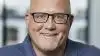 Lars Rahbæk (tv) stopper som CEO hos JH Agro. Med virkning fra 1. december overtager hovedaktionær, Rasmus Normann Andersen, posten som bestyrelsesformand, og Thorkild Hviid (th) tiltræder posten som CEO. Der vil dog blive tale om et glidende skifte idet Lars Rahbæk fortsætter i virksomheden hen over årsskiftet 2021. 
