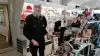 Butikken hos O. Søndergaard & Sønner bugner med julegaveidéer. Anders Rosschou viser i værktøjsafdelingen som eksempel topnøglesæt, der fås 
både i halv- og kvarttommer.
