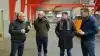 Der blev vist rundt og snakket landbrug undervejs, da fødevareministeren besøgte et landbrug nær Esbjerg. Fra Venstre: landmand og mælkeproducent Laust Bendix Jensen, fødevareminister Rasmus Prehn, (S) og partifælden og folketingsmedlem Anders Kronborg og formand i Landbrug & Fødevarer, Søren Søndergaard. Foto: John Ankersen