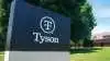- Tyson Foods startede som en lille familie fjerkrævirksomhed for mere end 85 år siden, og i dag er vi en anerkendt leder inden for protein, sagde John R. Tyson, chef for bæredygtighed og medlem af Tyson Family.
