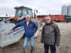 Gårdejer Asger Winther Petersen, (tv), og Leo Pedersen der er direktør og indehaver af Lunde Maskincenter ved dén BioRotor 400, som Asger har investeret i til denne sæson og har yderst gode erfaringer med. Foto. John Ankersen

