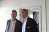 Hovedpersonen Lars Jonsson (til venstre) og Agrovi-direktøren Niels Peter Ravnsborg. Foto: Jesper Hallgren