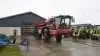 I forbindelse med demo-dagen hos Ringe Maskinforretning, som på grund af regn var rykket til en udstillingshal, blev forhandlingen af den hollandske Agrifac-sprøjte præsenteret. Foto: Erik Hansen      
