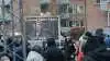 Demonstranter fra organisationen Men in Black havde også taget opstilling udenfor retsbygningen. Senere gerådede nogle demonstranter sig ud i skærmydsler med politiet.