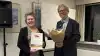 Lilly Jørgensen blev efter 20 år som formand for Fyns Familielandbrugs Familieudvalg takket for sin store indsats. Hun modtag - som de øvrige af foreningen medlemmer - også et egetræ. Foreningens bestyrelsesmedlem og tidligere mangeårige formand, Ib W. Jensen, overrakte blomster og tak.