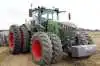 Skal en traktor køre på vejen, bare et lille stykke, for at komme rundt mellem markerne, er den eneste reelle lovlige mulighed i dag en hjultraktor. Ønsker man samme trædeflade som en bæltetraktor, er den eneste mulighed at øge bredden. Arkivfoto