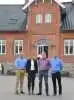 Virksomhedsoverdragelsen er indgået mellem fra venstre: Claus Nørgaard (næstformand i FFS), Desirée Börjesdotter (managing director i NBR), Jens Ole Pedersen (planteavlschef i VKST) og Michael Hansen (formand i FFS), som her er samlet foran hovedbygningen på Sofiehøj. Pressefoto