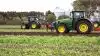 Semler Agro viser både udvalget af John Deere traktorer samt redskaber fra flere producenter, når Demo Tour 2018 tirsdag den 23. oktober når til Fredericia. Billedet er fra arrangementet ved Aabybro tidligere på måneden. Foto: Christian Carus